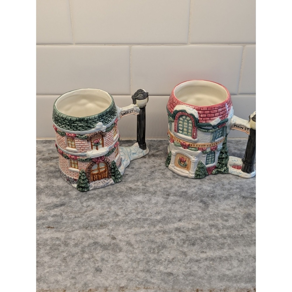 Cosmos 1995 Ceramic Christmas Embossed House/Home Wreath Chimney Holiday Mug Set